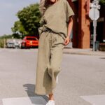 Solid Color Texture Casual Fashion Women's Wear Short-sleeved Trousers Two-piece Set - Image 9