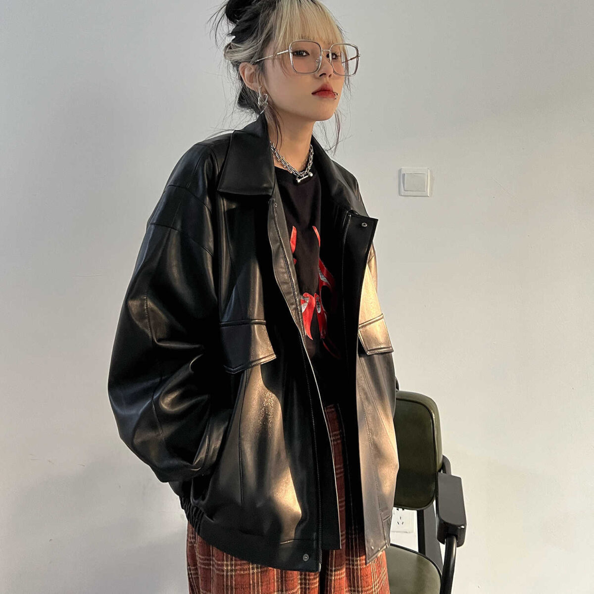 Women's Loose Pu Leather Short Retro Coat - Image 1