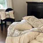 French Vintage Style Autumn And Winter Thickening Brushed Warm Four-piece Lace Set - Image 4