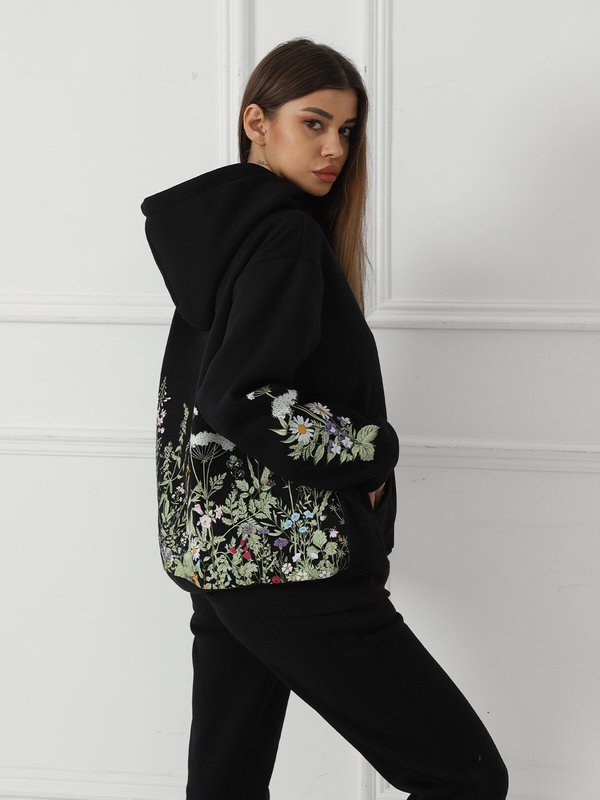 Women's Solid Color Floral Long Sleeved Sweatshirt - Image 8