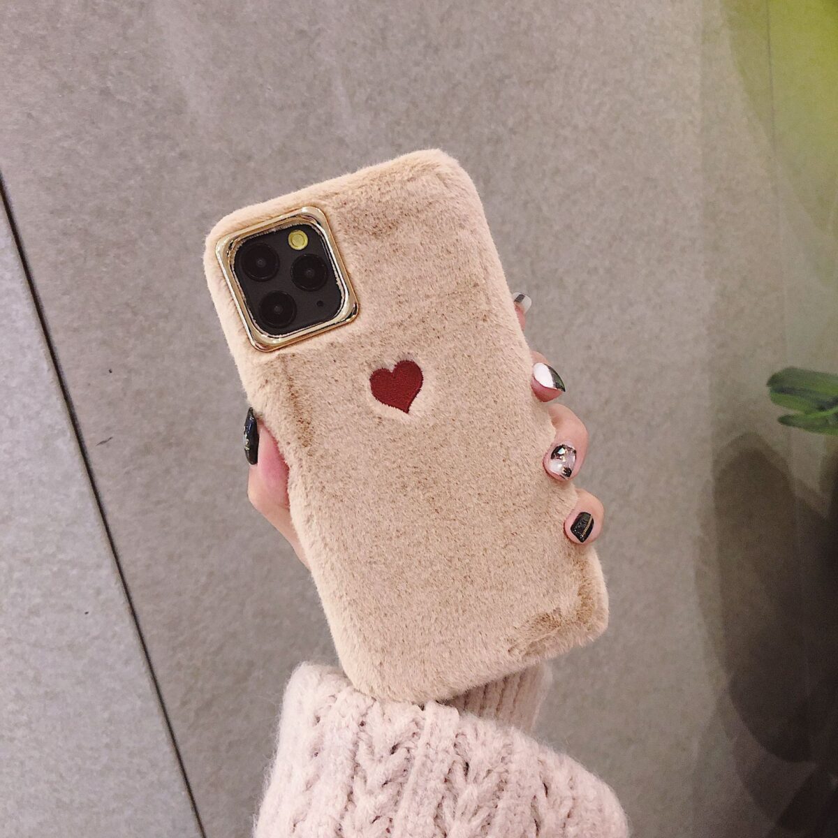 Autumn and winter small love warm plush phone case - Image 6