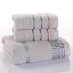 Three-piece cotton towel set - Image 3