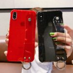 Two-tone glitter pink wristband phone case - Image 4