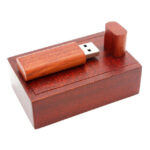 U Disk 32GB Wooden USB Flash Drive Free Lettering Creative Boys and Girls - Image 5