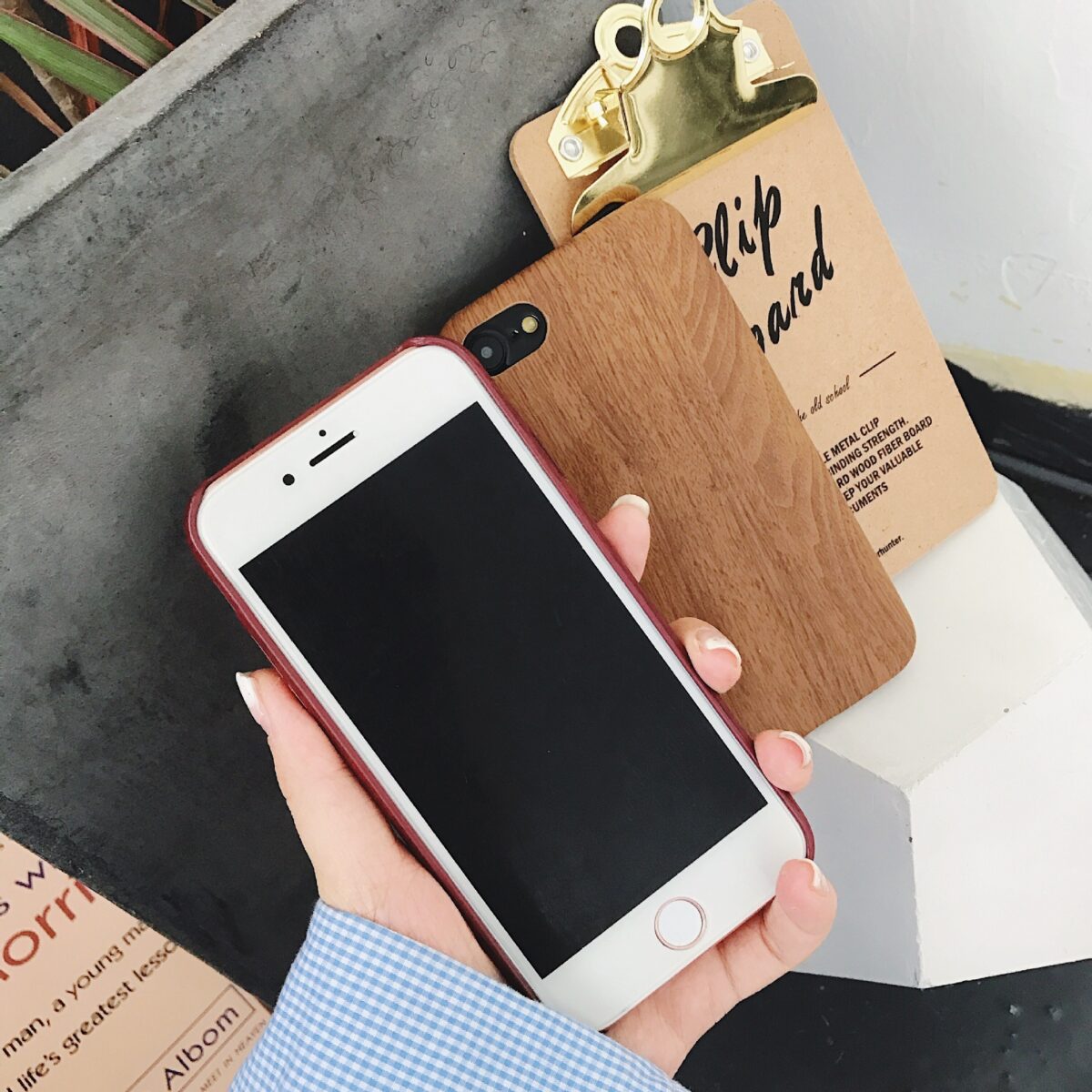 Wooden handset case with ultra-thin wood-grain soft leather cover and wood-grain handset cover - Image 4