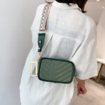Lingge Small Bag Female Wild Fashion Wide Shoulder Strap One Shoulder Messenger Female Bag - Image 5