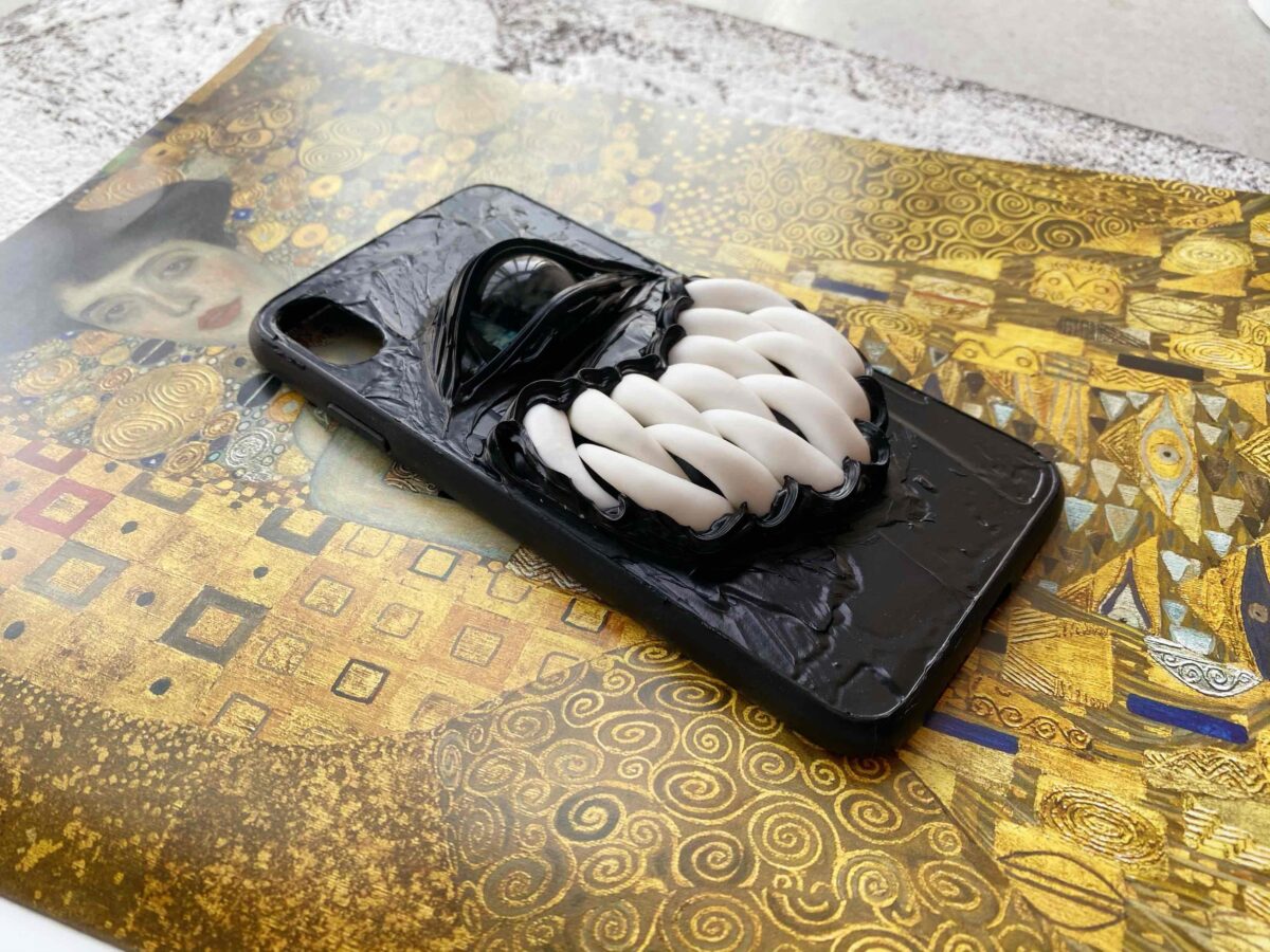Three-dimensional Simulation Luminous Mobile Phone Case - Image 3