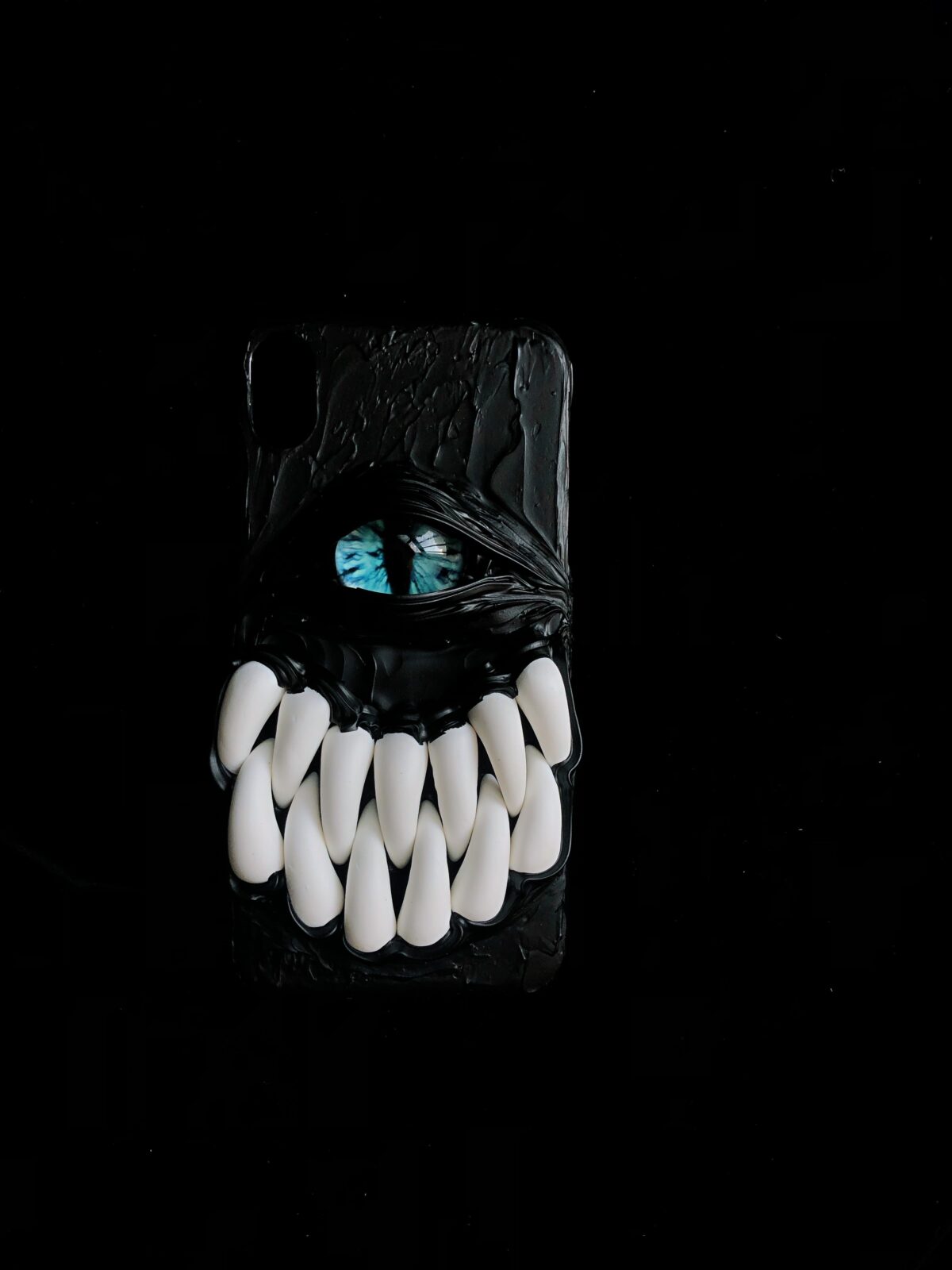 Three-dimensional Simulation Luminous Mobile Phone Case - Image 2