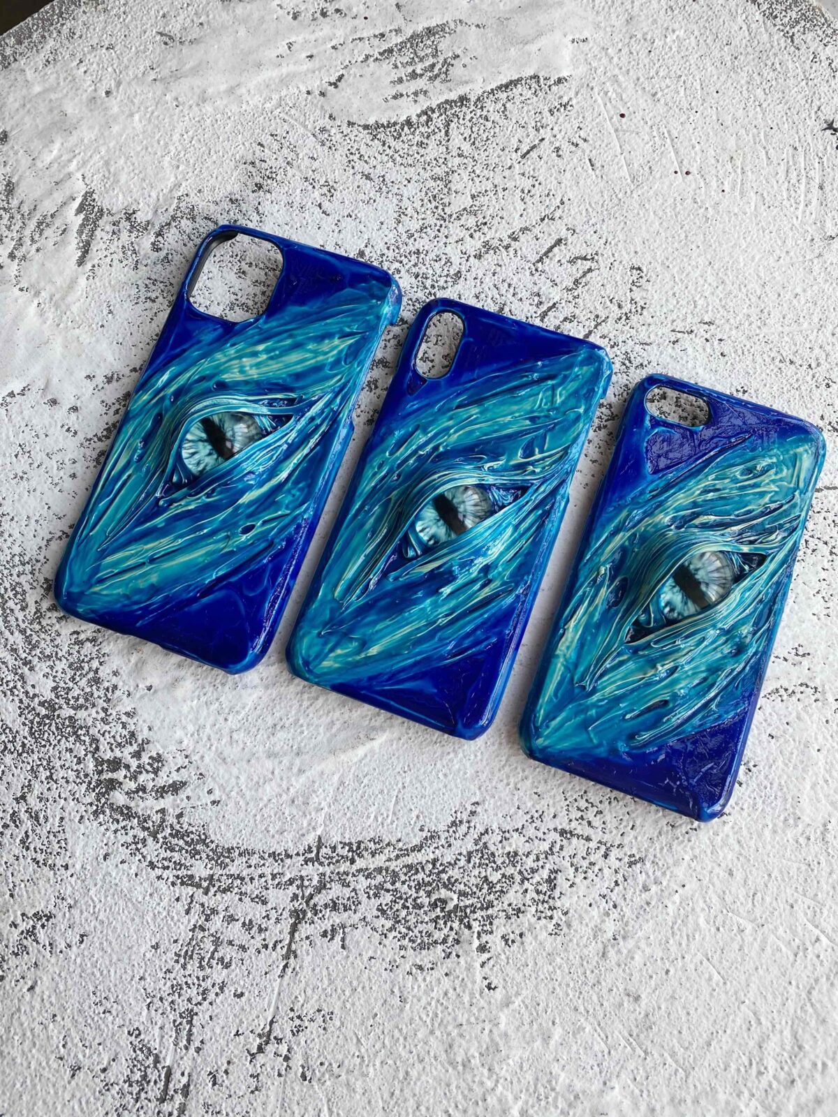 Creative Simple Gradient Stereo Phone Case - Image 3