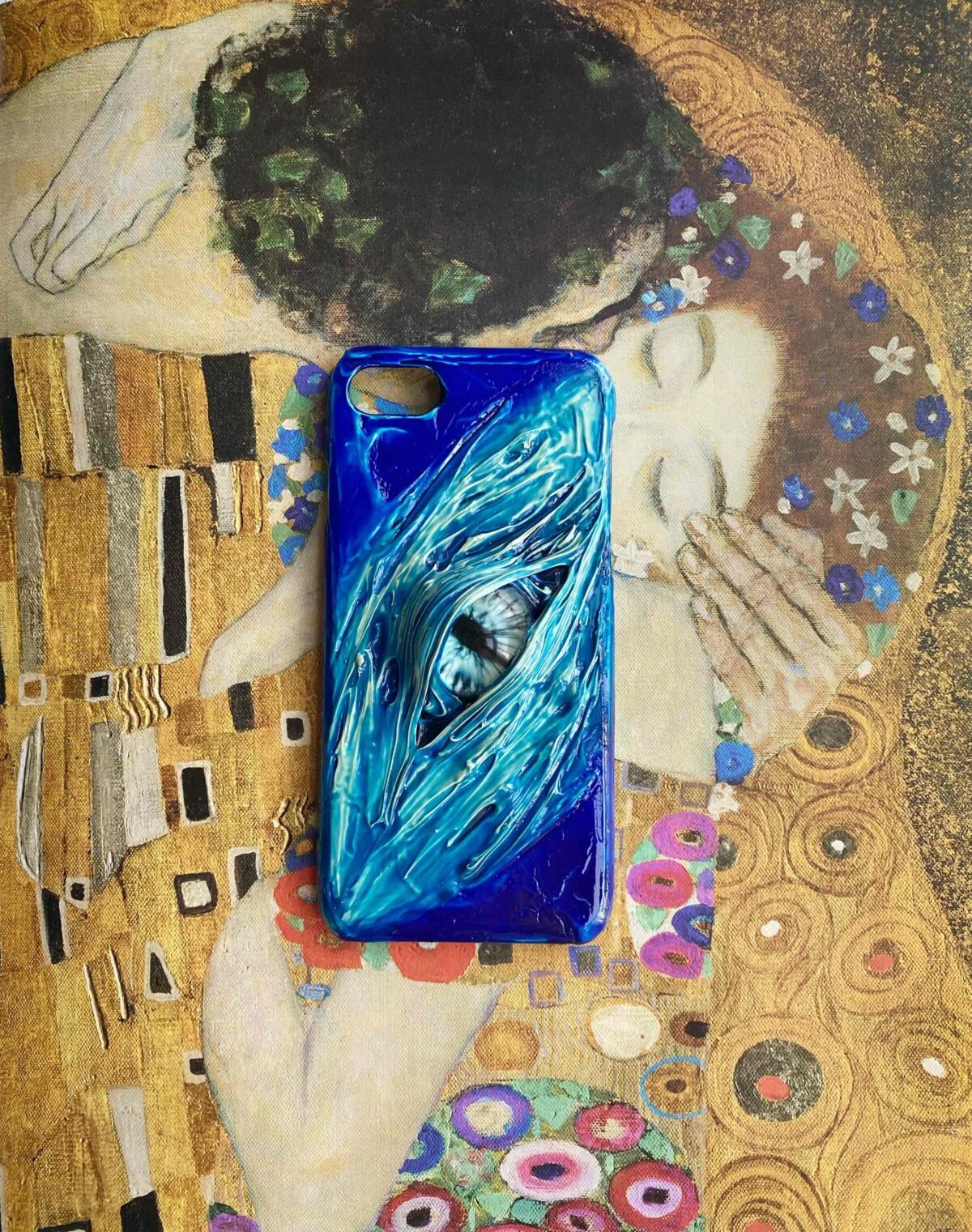 Creative Simple Gradient Stereo Phone Case - Image 5
