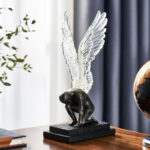 Light Luxury Character Decoration Creative Entrance Wine Cabinet TV Cabinet Crafts - Image 6
