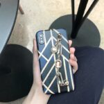 Geometric rhombus rhinestone bracelet phone case - Image 4