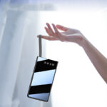 Full screen mobile power supply - Image 2