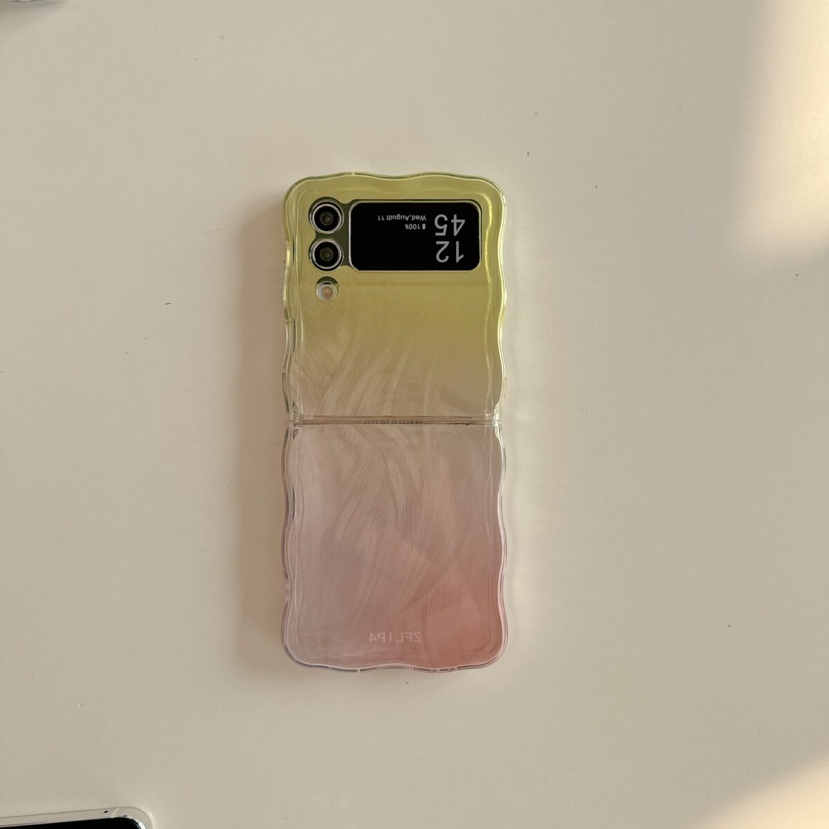 Feather Yarn Gradient Multicolor Zflip6 Folding Phone Case - Image 7