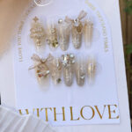 Christmas Cat Eye Flashing Snowflake Christmas Tree Heart-shape Lock Handmade Wear Armor - Image 7