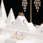 Creative Gypsum Tray Jewelry Display Rack - Image 4