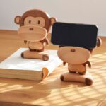Solid Wood Creative Monkey Phone Holder Cute Cell Phone Stand Table Decorative Ornaments - Image 5