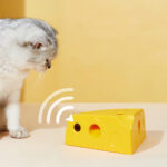 Creative Cheese Style Electric Smart Cat Toy - Image 3