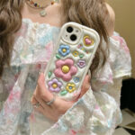 Simple Cute Three-dimensional Flower Phone Case - Image 2