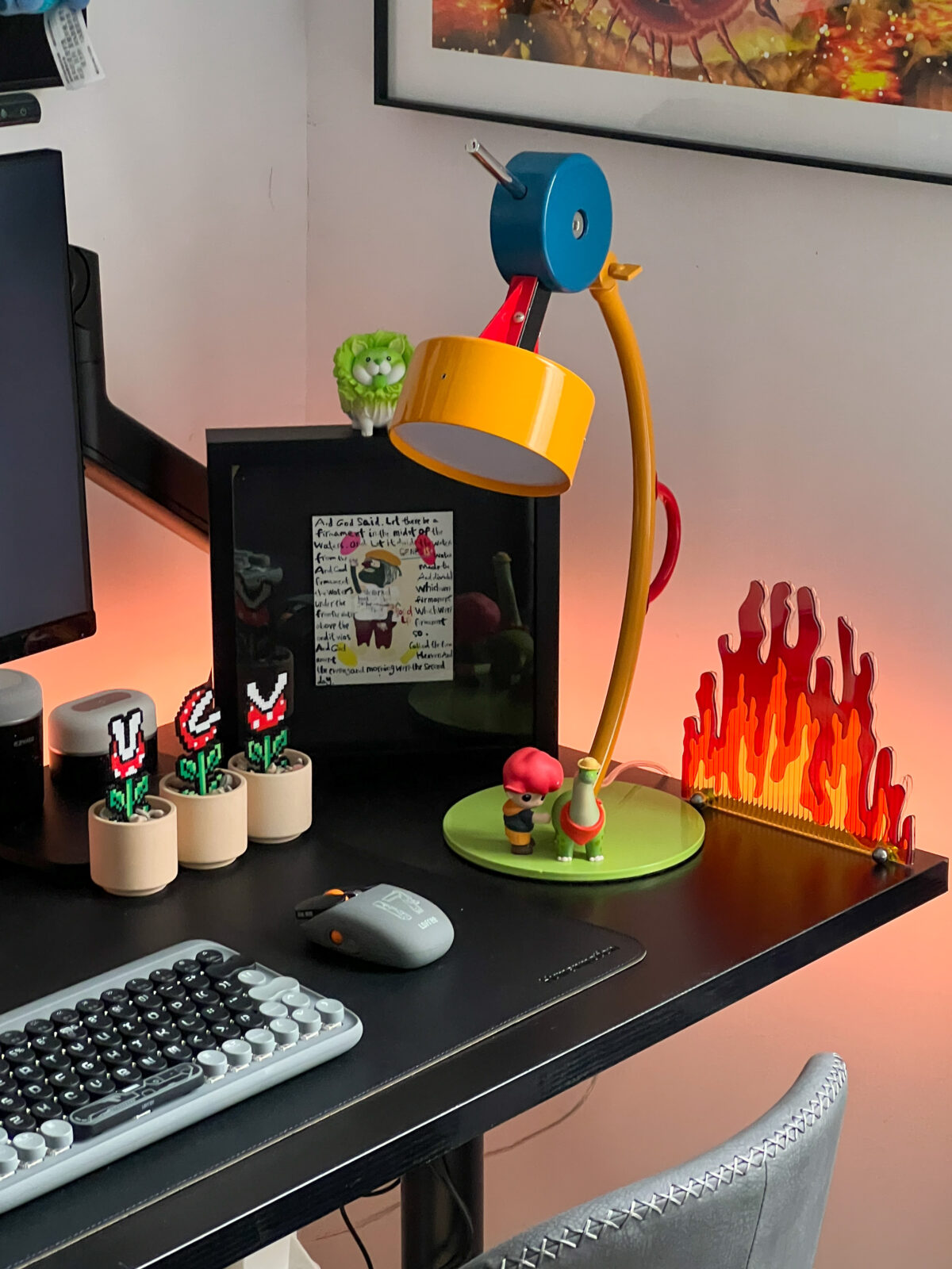 Acrylic Flame Display Table Screen Photo - Image 2