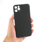The Kevlar Thin Carbon Fiber Phone Case Is Drop Proof