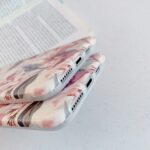 Literary and classical flower phone case - Image 8