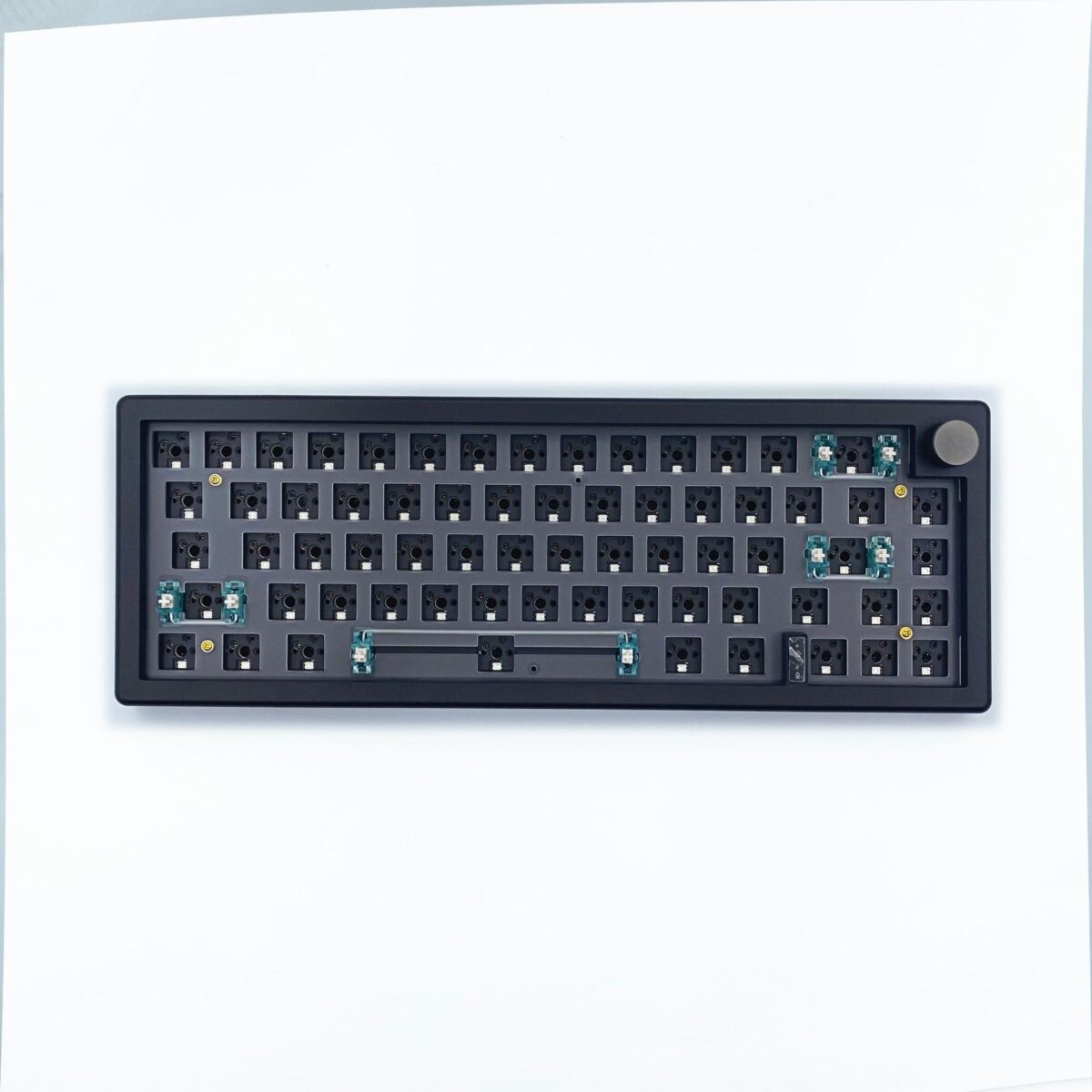 Three-model Customized DIY With Knob Support Hot Plug RGB Backlit Mechanical Keyboard Kit - Image 4