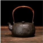 Japanese style iron kettle - Image 4