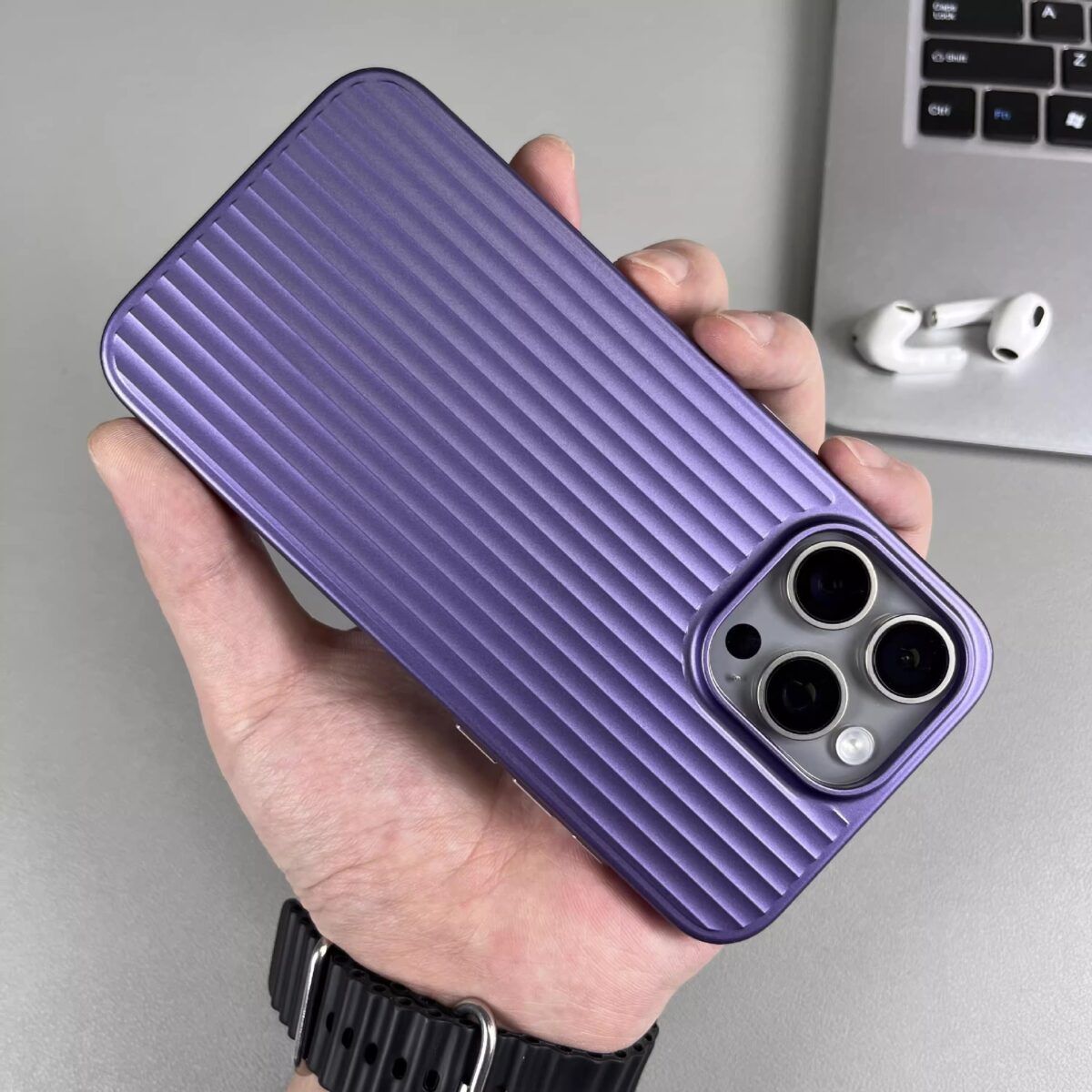 Metal Corrugated Grating Skin Frosted Phone Case - Image 5
