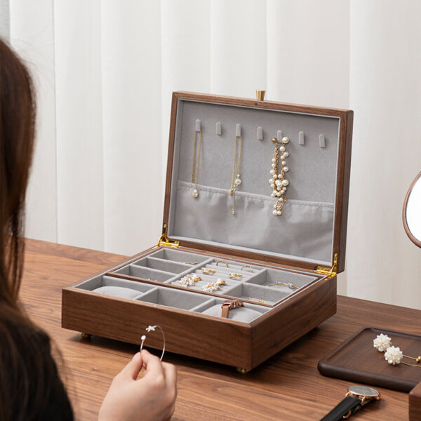 Black Walnut Jewelry Box Storage Box With Lock Necklace Earring Earring Ring Ring Solid Wood Hand Jewelry Box