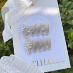 Christmas Cat Eye Flashing Snowflake Christmas Tree Heart-shape Lock Handmade Wear Armor - Image 9