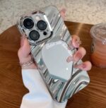 Wave Pattern Geometric Mirror Phone Case - Image 5