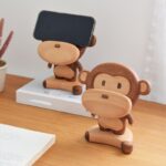 Solid Wood Creative Monkey Phone Holder Cute Cell Phone Stand Table Decorative Ornaments - Image 3