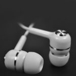 In-ear subwoofer headphones - Image 2