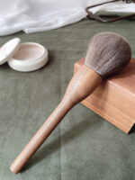 Walnut fiber hair makeup brush - Image 4