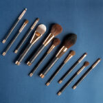 Fashion Magnet Makeup Brush Real Hair Set - Image 2