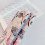 Literary and classical flower phone case - Image 3