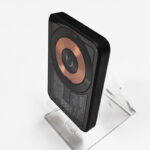 Magnetic Wireless Power Bank Fast Charge 20W Transparent Body - Image 3