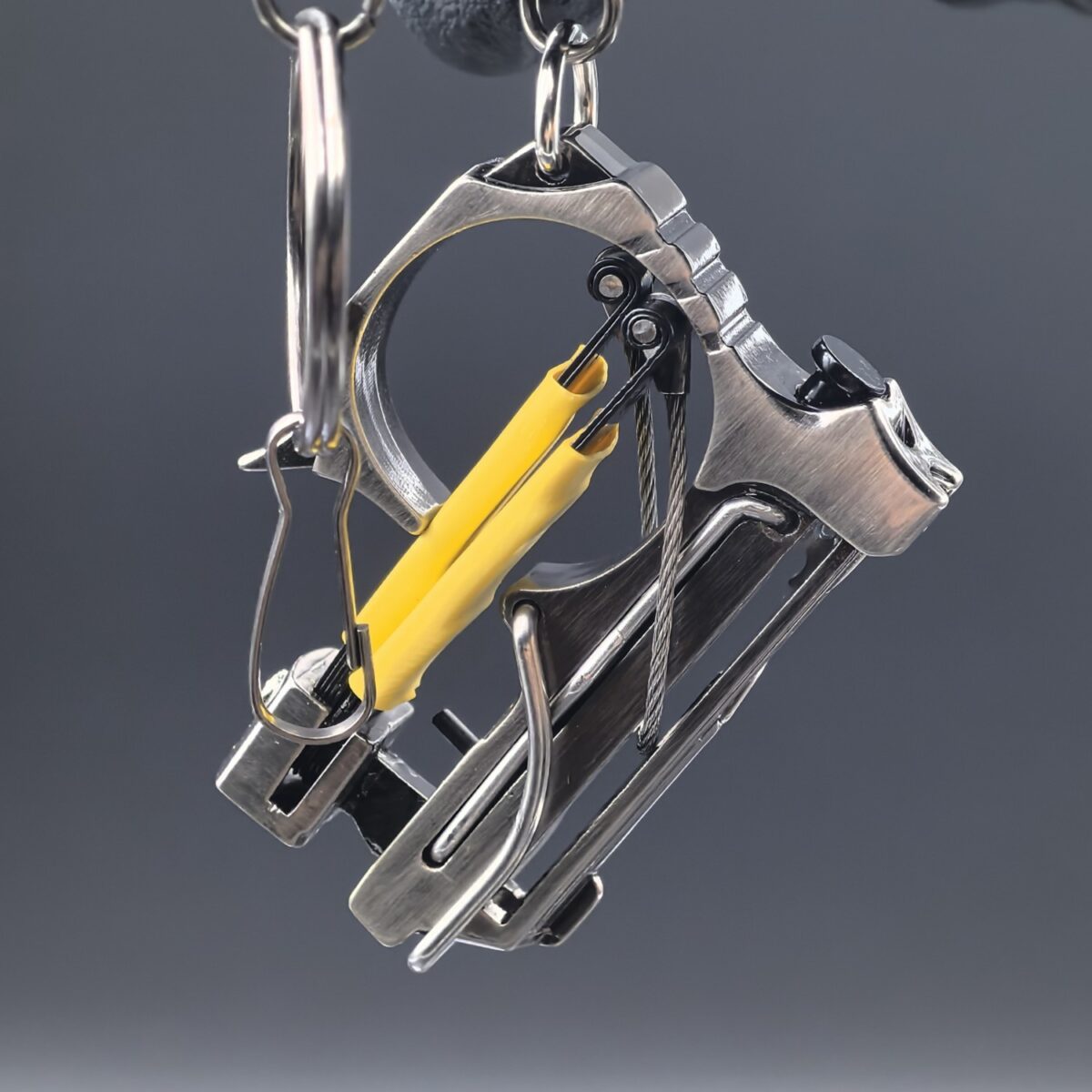 Mini Crossbow Model Keychain Retro - Image 1