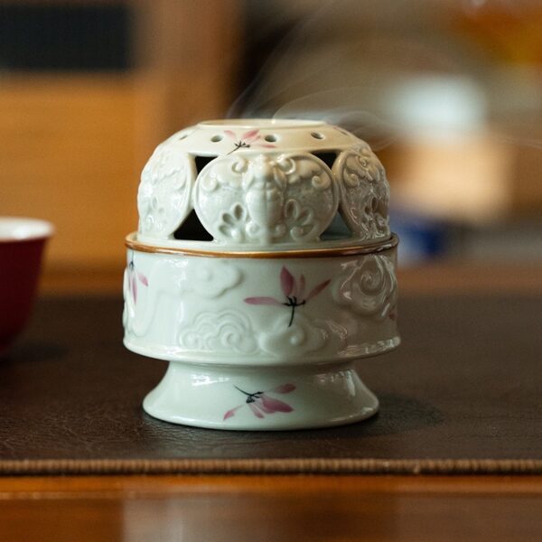 Hand Drawn Orchid Xiangyun Ceramic Incense Burner