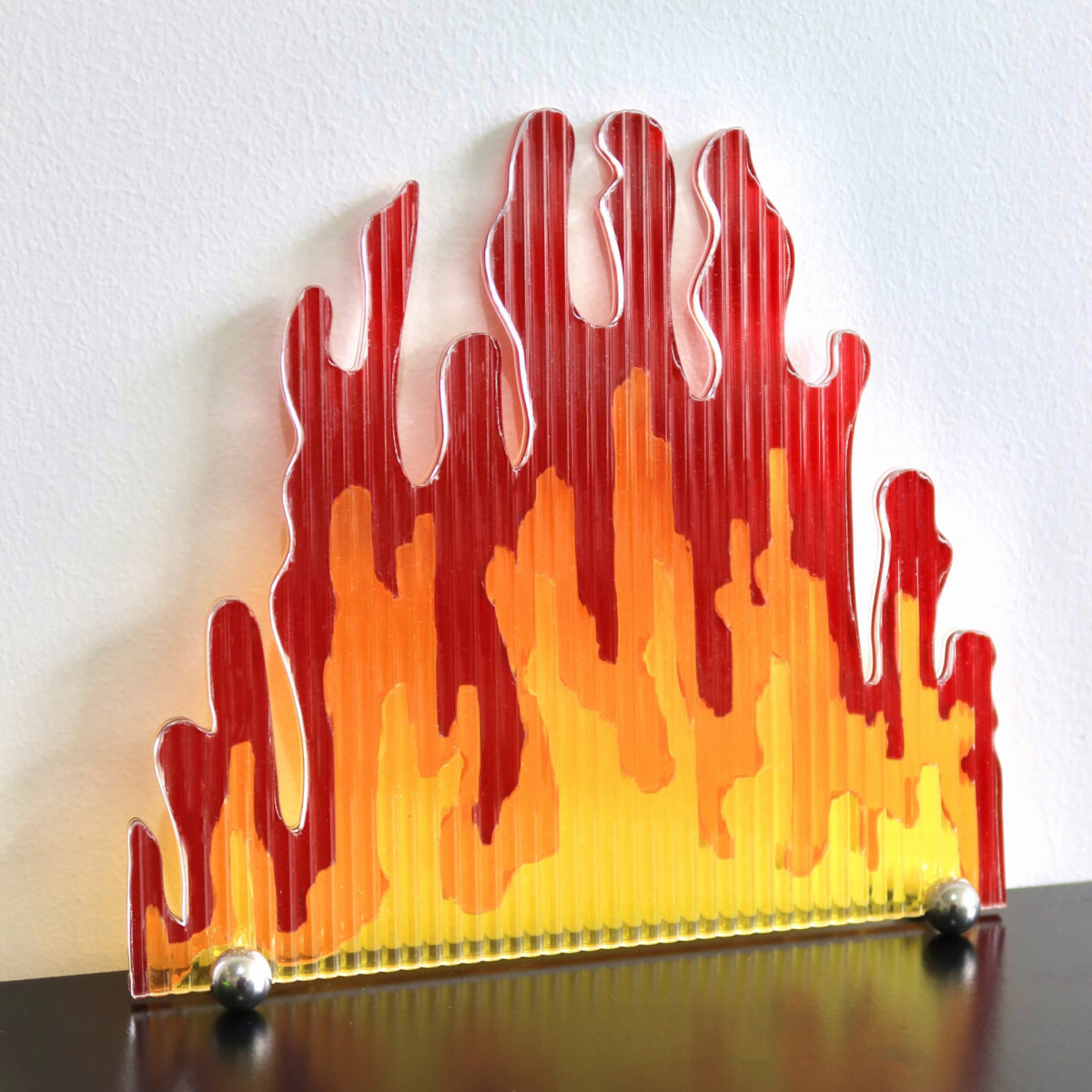 Acrylic Flame Display Table Screen Photo - Image 6