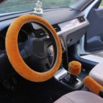 Winter Wool Car Cover Plush Steering Wheel Cover - Image 3