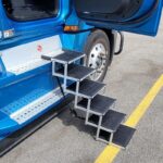 Pet Aluminum 6-step Portable Foldable Dog Ladder - Image 5