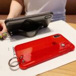 Two-tone glitter pink wristband phone case - Image 10