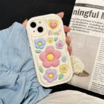 Simple Cute Three-dimensional Flower Phone Case - Image 5