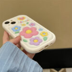 Simple Cute Three-dimensional Flower Phone Case - Image 4