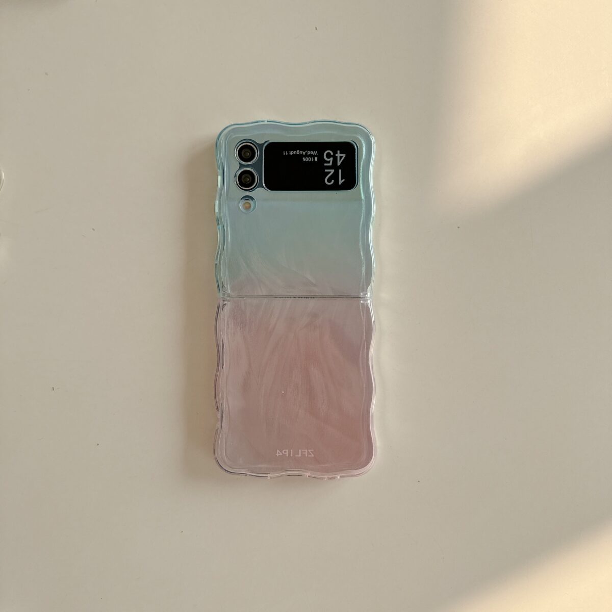 Feather Yarn Gradient Multicolor Zflip6 Folding Phone Case - Image 6