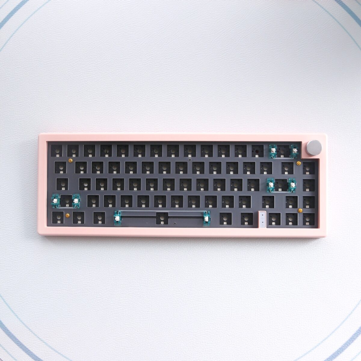 Three-model Customized DIY With Knob Support Hot Plug RGB Backlit Mechanical Keyboard Kit - Image 9