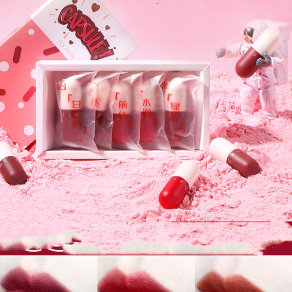 Moisturizing And Non-discoloring Lipstick For Schoolgirls