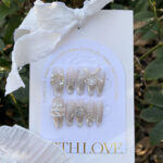 Christmas Cat Eye Flashing Snowflake Christmas Tree Heart-shape Lock Handmade Wear Armor - Image 3